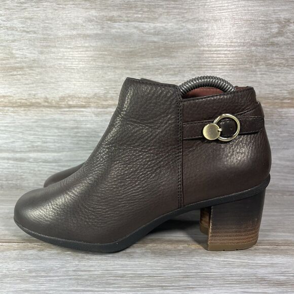 Dansko Womens Perry Waterproof Tumbled Chocolate Leather Boots Size EU 40 US 9.5 - Picture 1 of 11